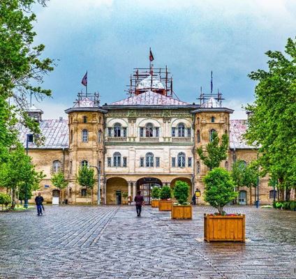 Məşq meydanı, atıcılıq məşqindən tutmuş turistlər üçün piyada yoluna qədər